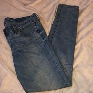 AE Skinny Light Wash Jeggings